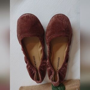 Lucky Brand Textured Brown Loafers